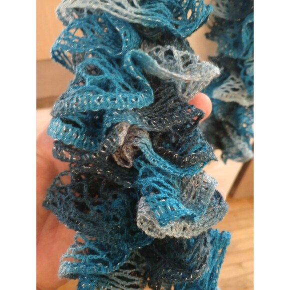 Women's Scrunched Squiggle Scarf Wrap Curly Ruffle Winter Blue - Picture 4 of 7